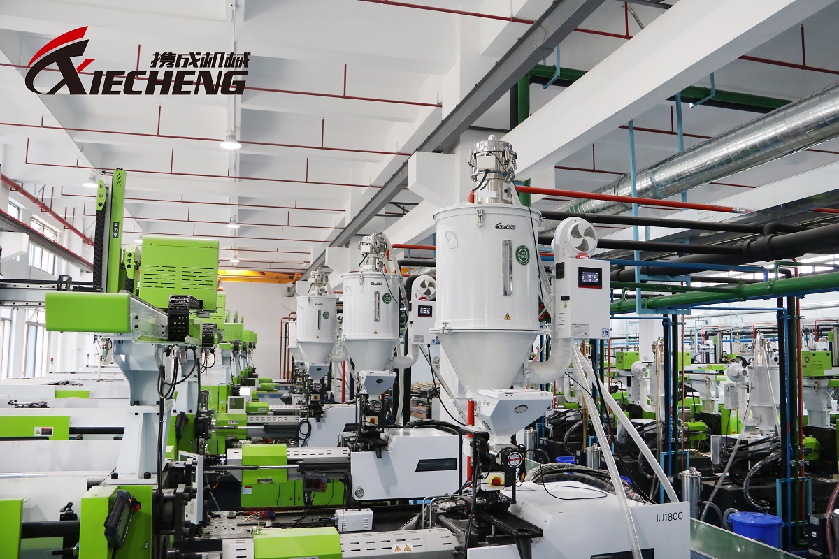 Our energy-saving hopper dryers are used in actual injection molding production.